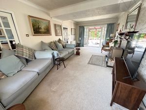 Lounge- click for photo gallery